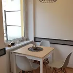 Pif Sadoveanu Apartman *