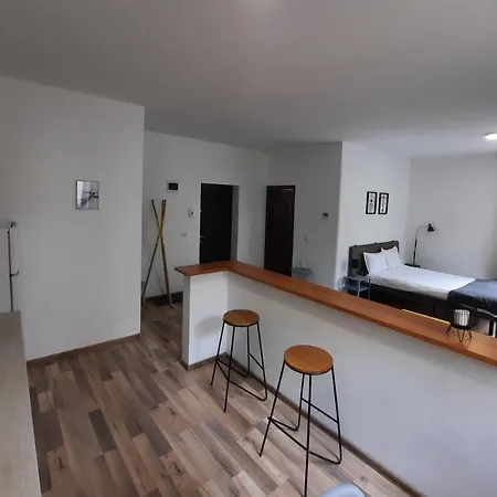 Apartamento Pif Sadoveanu Braşov