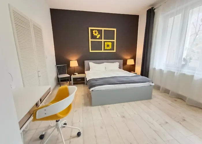 Pif Sadoveanu Apartment *